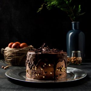 Vanilla Cream Toffee Choco Cake